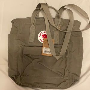 NWT Fjallraven Kanken tote pack in fog